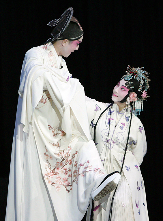 Kun_Qu_opera_Performance_at_the_Peking_University.jpg Kun_Qu_opera_Performance_at_the_Peking_University.jpg