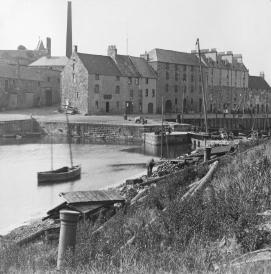 Royal_George_1887.JPG Royal_George_1887.JPG