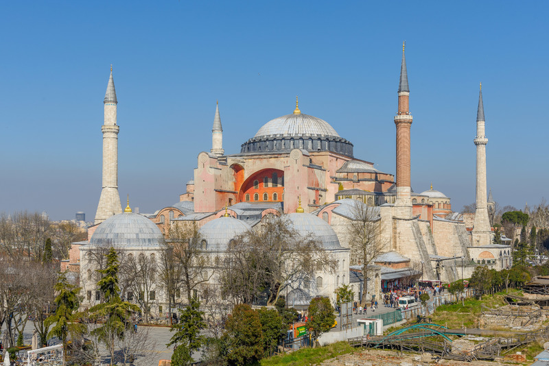 Hagia_Sophia_Mars_2013.jpg Hagia_Sophia_Mars_2013.jpg