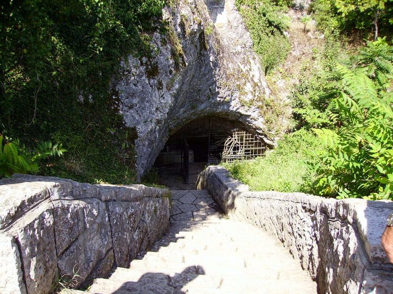 magura-entrada.jpg magura-entrada.jpg