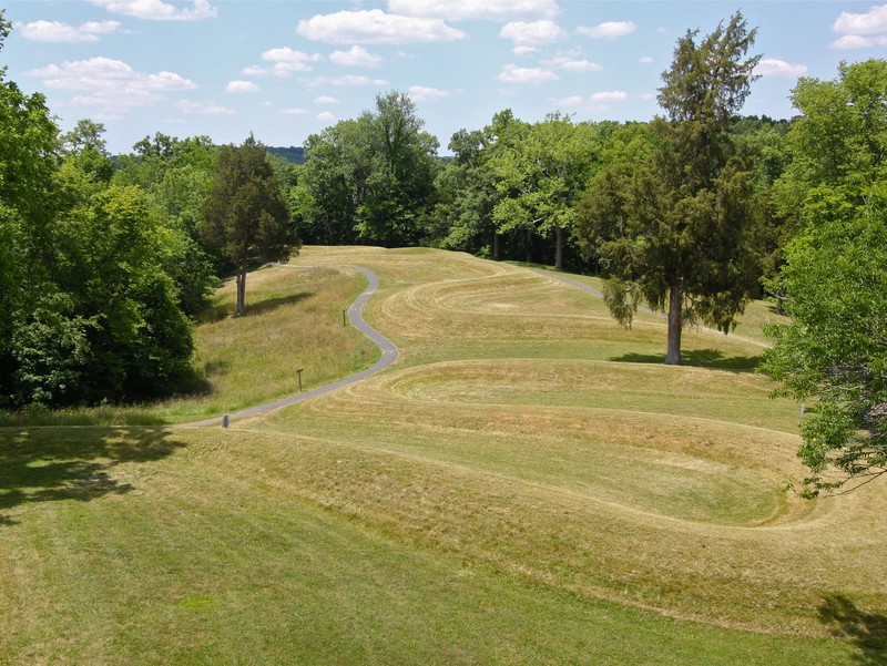 SerpentMound.jpg SerpentMound.jpg