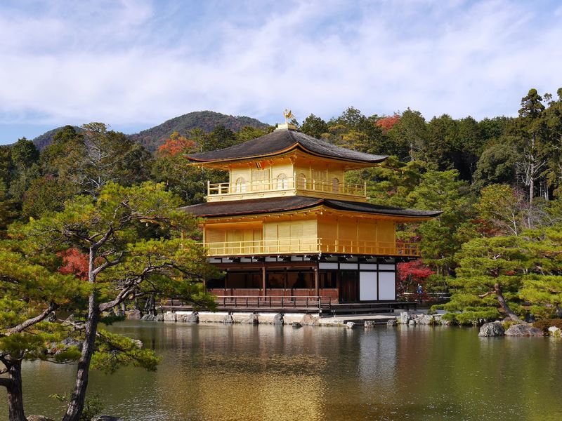 Kinkaku-ji_the_Golden_Temple_in_Kyoto_overlooking_the_lake_-_high_rez.jpg Kinkaku-ji_the_Golden_Temple_in_Kyoto_overlooking_the_lake_-_high_rez.jpg