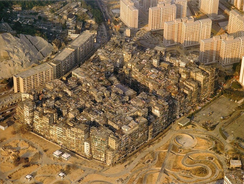 Kowloon_Walled_City_-_1989_Aerial.jpg Kowloon_Walled_City_-_1989_Aerial.jpg