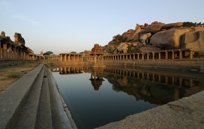 7_Krishna_Pushkarani_-_Hampi_Ruins.jpg 7_Krishna_Pushkarani_-_Hampi_Ruins.jpg
