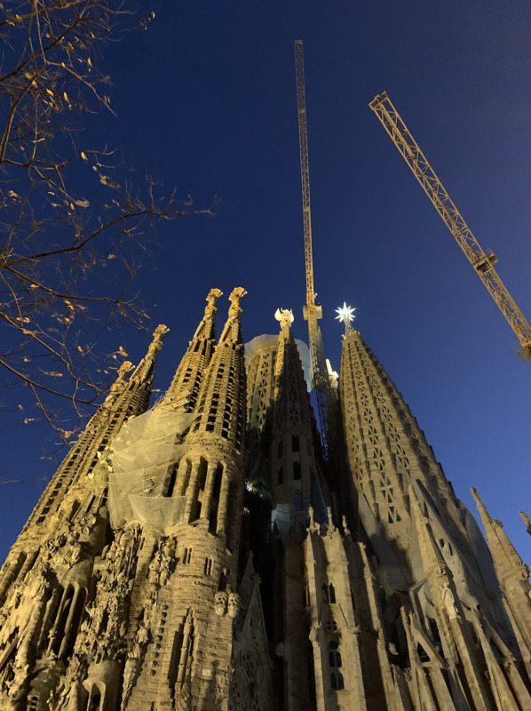 Sagrada_Familia_-_building-1.png Sagrada_Familia_-_building-1.png