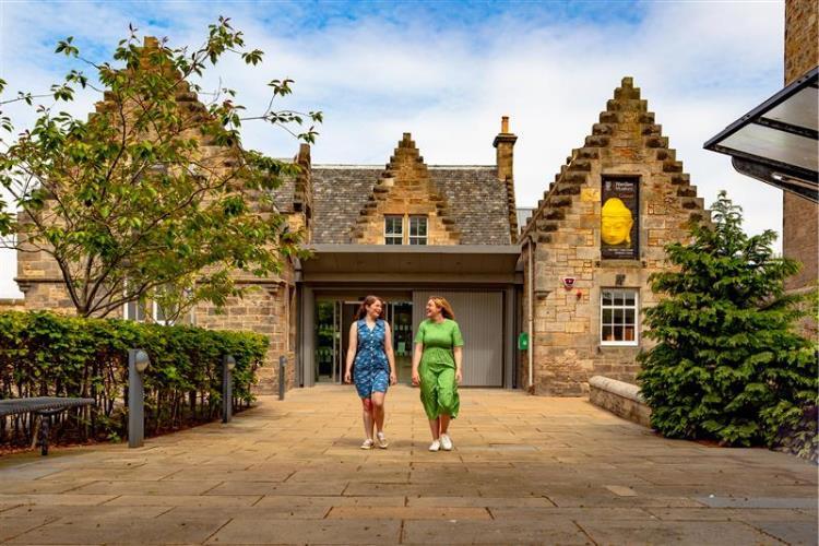 e35c00bf-47f8-4e92-9992-8446400a27b5.jpg e35c00bf-47f8-4e92-9992-8446400a27b5.jpg