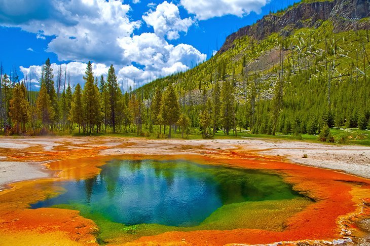 usa-wyoming-yellowstone-grand-prismatic-spring.jpg usa-wyoming-yellowstone-grand-prismatic-spring.jpg