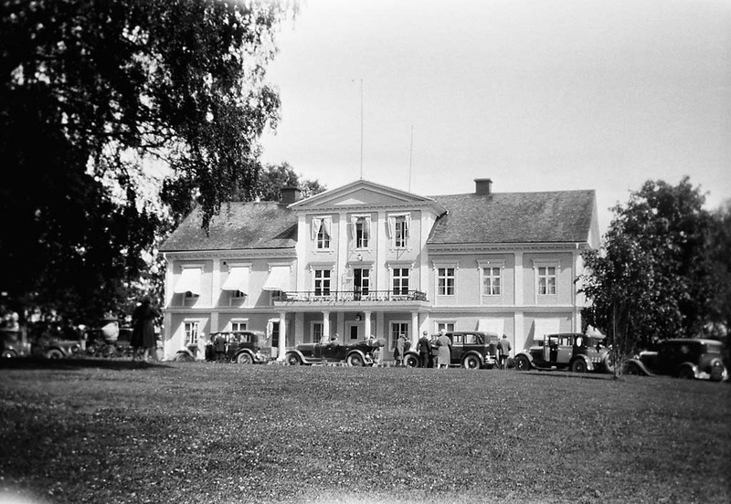 Rottneros_Manor,_Sunne,_Värmland_(7829297548).jpg Rottneros_Manor,_Sunne,_Värmland_(7829297548).jpg