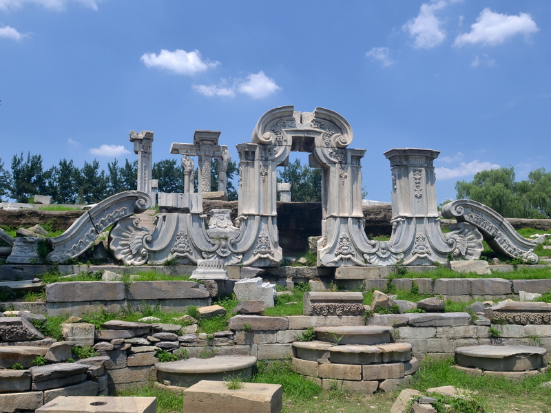 Yuanmingyuan_Ruins_of_Dashuifa_20120715.jpg