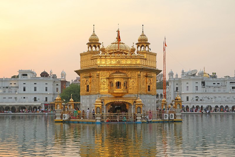 Golden_Temple__Amritsar_02.jpg Golden_Temple__Amritsar_02.jpg