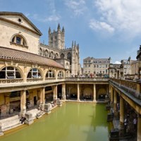 1034px-Roman_Baths_in_Bath_Spa__England_-_July_2006.jpg