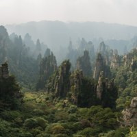2880px-1_tianzishan_wulingyuan_zhangjiajie_2012-3.jpeg
