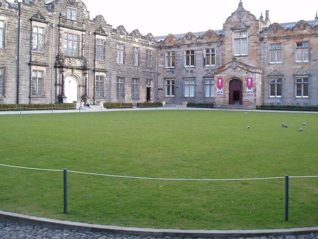 St Salvator's Quadrangle, St Andrews University by Douglas Nelson is licensed under Creative Commons Attribution-ShareAlike License